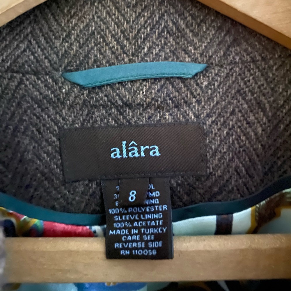 Blazer by Alara (8) - Picture 4 of 10
